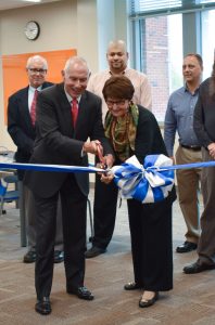 Presidents cut the ribbon